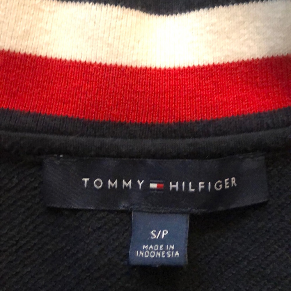 Tommy Hilfiger - Picture 2 of 2